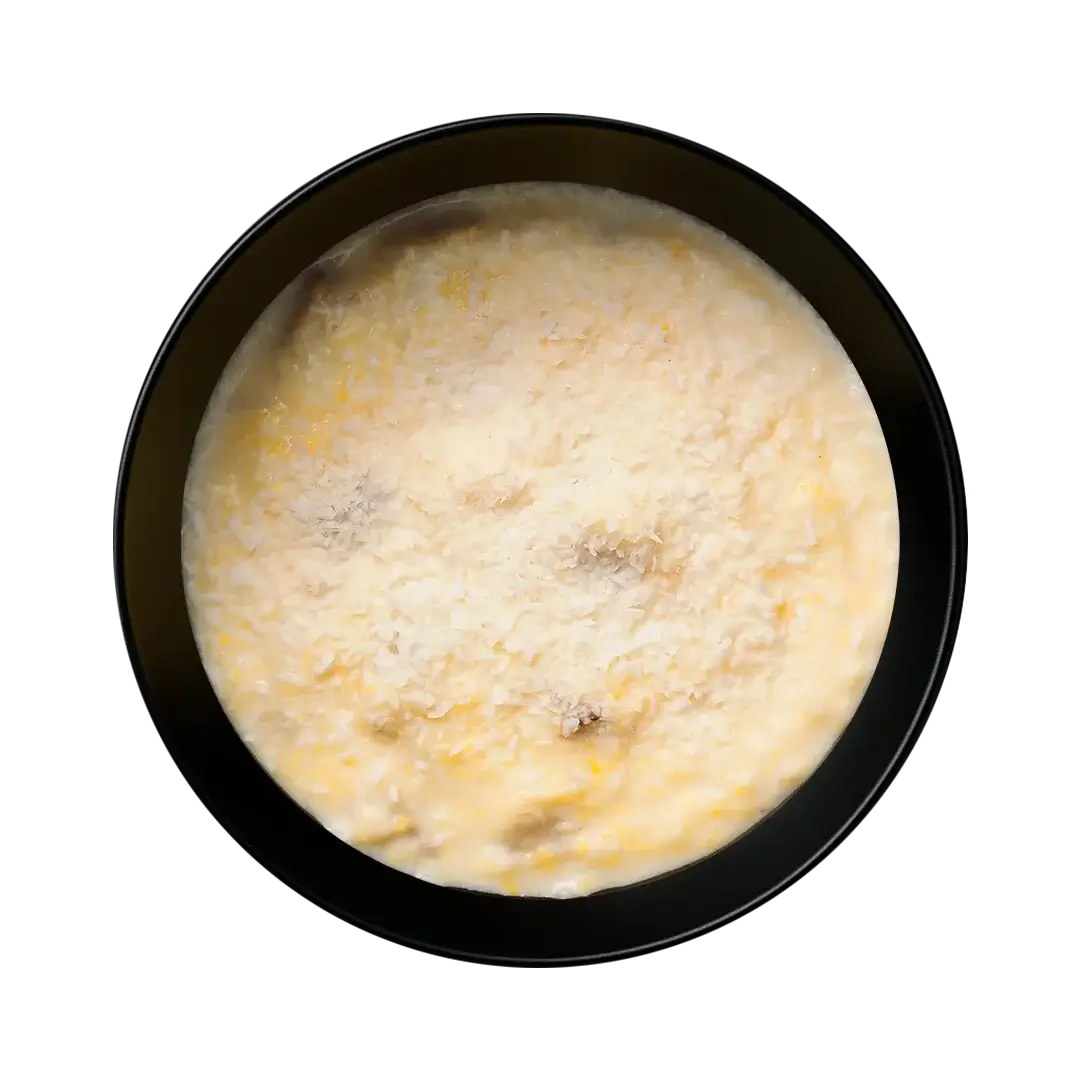 Кукурузная каша с бананом и кокосовой стружкой