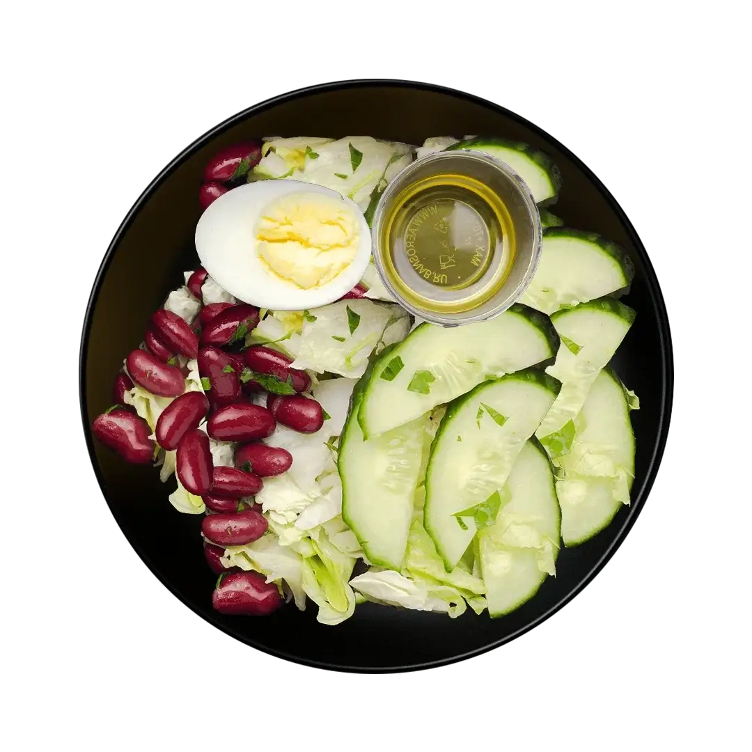 Зеленый салат с фасолью и ароматным маслом