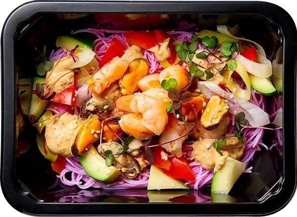 Креветки на пару с соусом и овощами